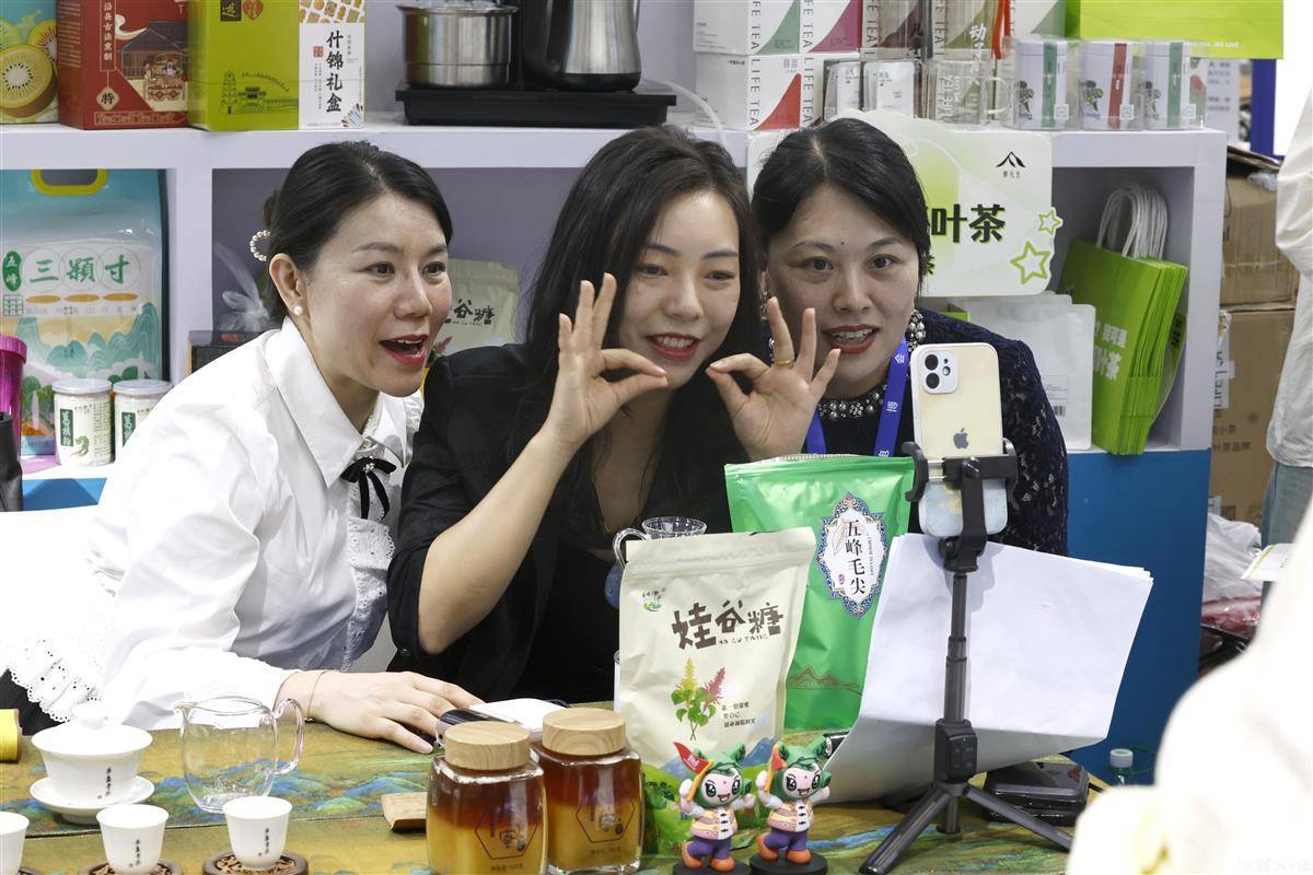 梭哈港式五张官方下载